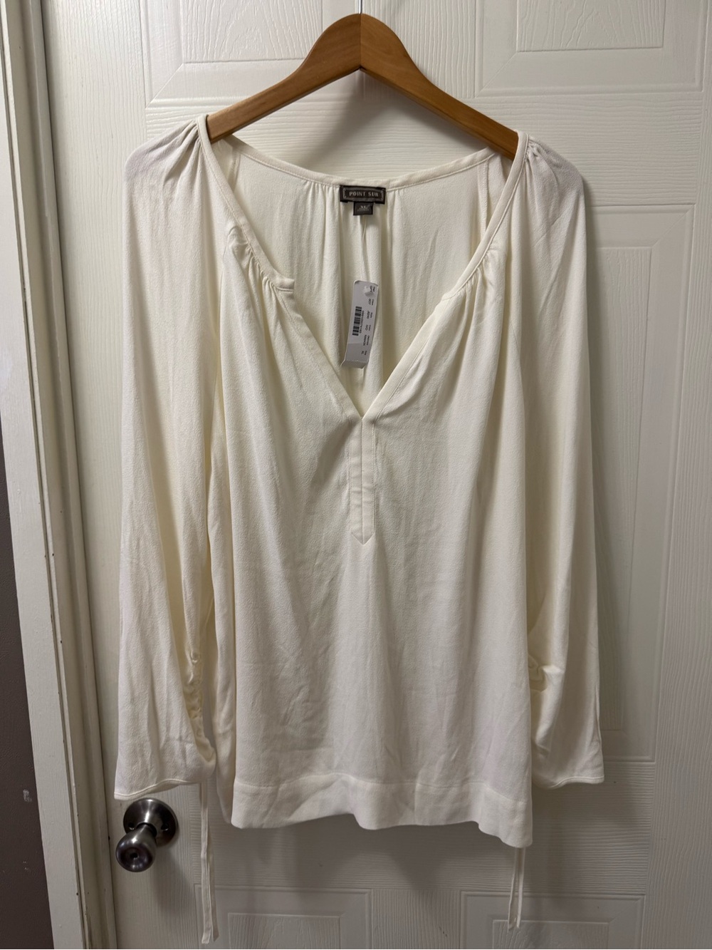 Ivory V-Neck Long Sleeve Tunic Top